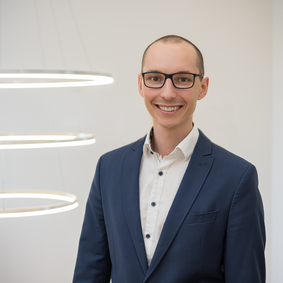 Finanzmakler Versicherungsmakler Maximilian Fuchs