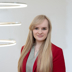 Finanzmaklerin Versicherungsmakler der DKG Katja Groß