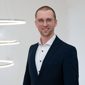 Finanzmakler Versicherungsmakler der DKG Ben Glaser