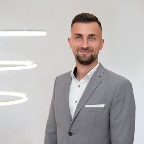 Finanzmakler Versicherungsmakler der DKG Toni Kretschel