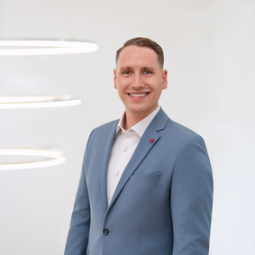 Finanzmakler der DKG Jonas Schindler