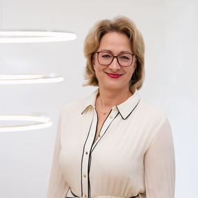 Finanzmaklerin Versicherungsmaklerin der DKG Madlen Boisivon