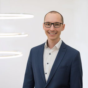 Finanzmakler Versicherungsmakler Maximilian Fuchs